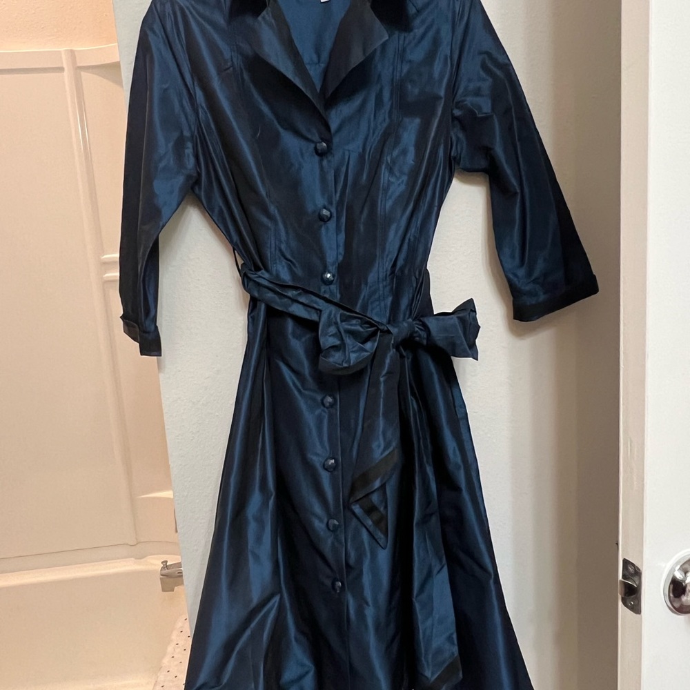 Elegant Navy Blue Women's Dress